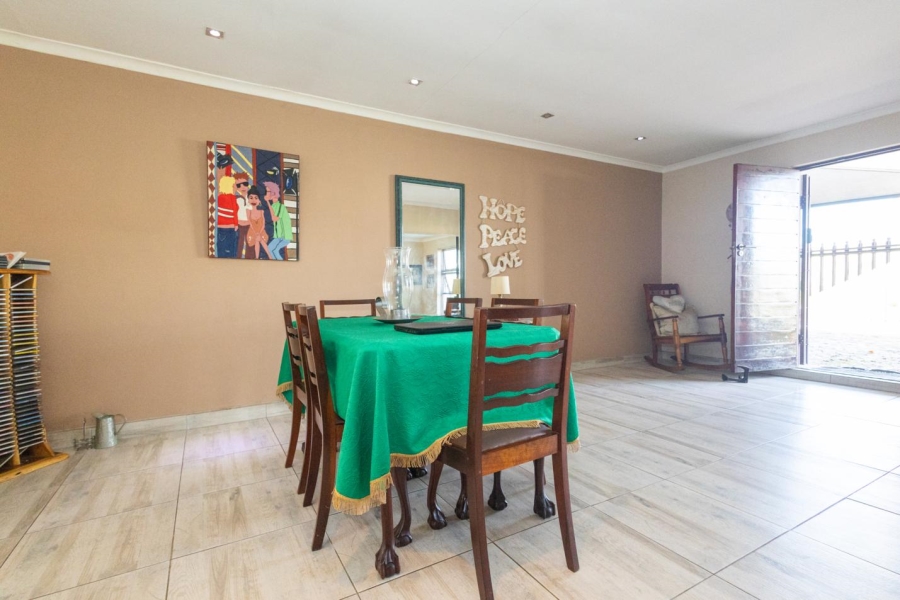 3 Bedroom Property for Sale in Zoo Park Western Cape